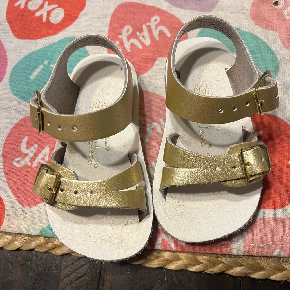 SunSans Gold Sandals size 3